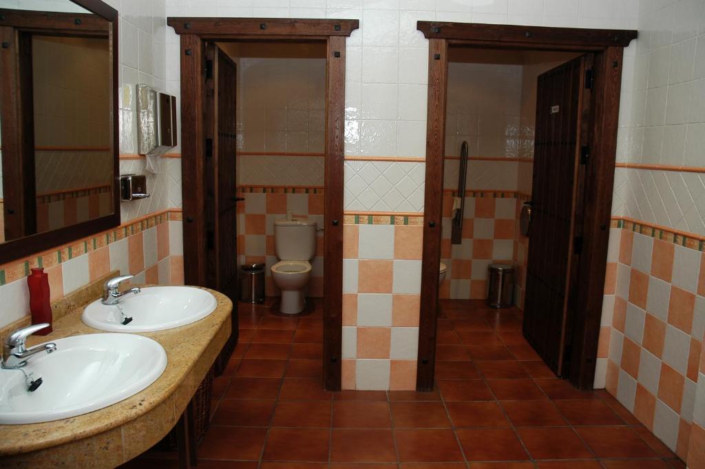 Hotel Rural Los Chaparros Freila Buitenkant foto